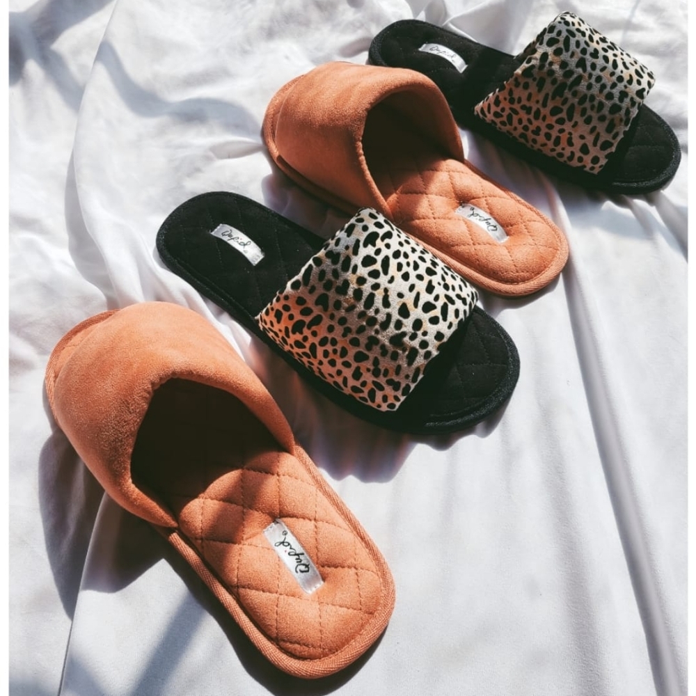 🚨ONLY A FEW LEFT// Ash coral vegan suede slide - Picture 4 of 4